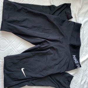 Solid black Nike Pro’s
